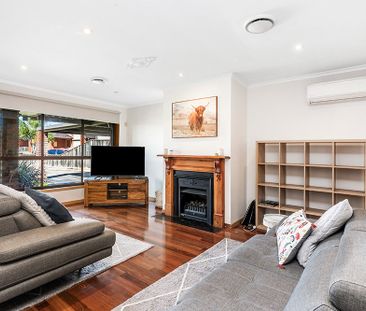 5 Delage Close, Keilor Downs VIC 3038 - Photo 3