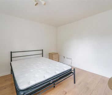 3 bedroom townhouse to rent - Photo 2