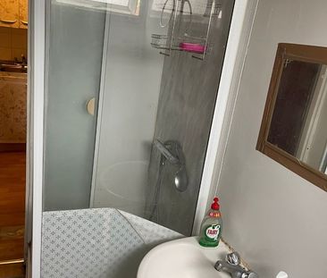 Studio Flat, High Road, IG1 - Photo 5