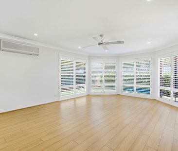 Spacious Family Home in a Quiet Bridgeman Downs Location - Photo 4