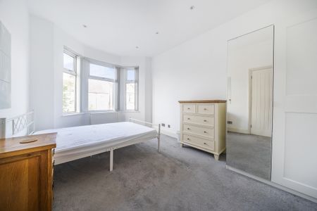 Wells House Road, North Acton, London, NW10 - Photo 4