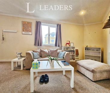 2 bedroom apartment to rent Crown Mews, 15 Clarence Road, Gosport, ... - Photo 2