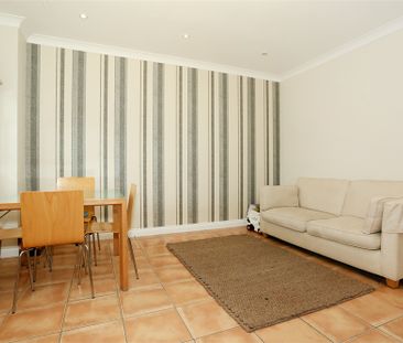 4 Bedroom House - Station Road, Alresford - Photo 2