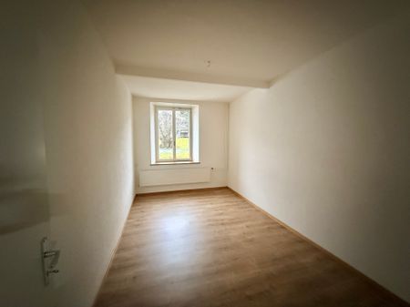 Charmant appartement de 4.5 pièces rénové à Tramelan - Photo 4