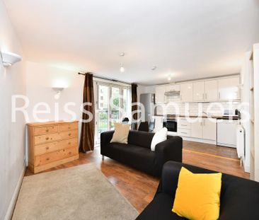 3 bedroom apartment to rent - Photo 2