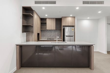 Fully Furnished Two Bedroom Apartment - Photo 4