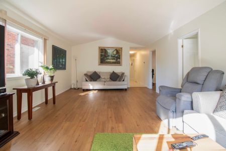 For Lease - 72 Brookheath Lane, Hamilton, Ontario - Photo 4