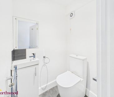 4 bedroom semi-detached house to rent - Photo 2