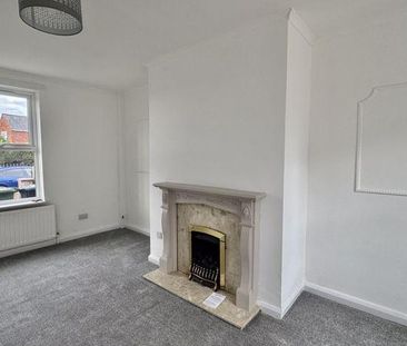 2 bedroom semi-detached house to rent - Photo 2
