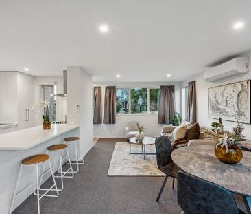 3BR Townhouse in Te Atatu next to Coastal Walks - Photo 1