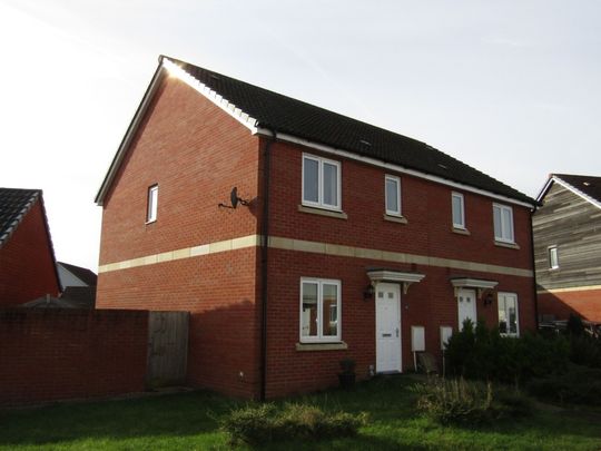 3 bed Semi-Detached - To Let - Photo 1