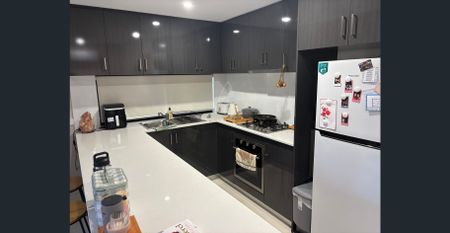 Modern Unit in Great Location - Photo 4