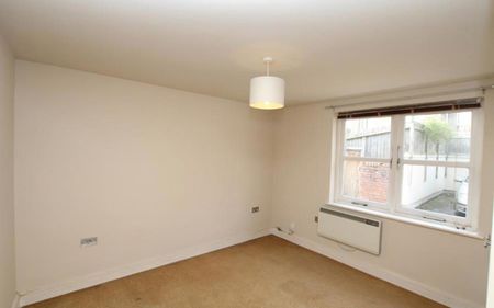 Contemporary one bedroom apartment just off the Gloucester Road in the heart of Bishopston. Unfurnished! - Photo 2