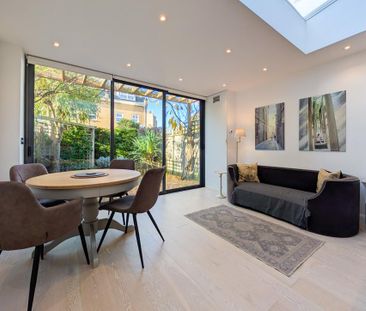 3 bedroom terraced house to rent - Photo 1