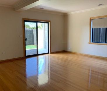 This spacious family home ticks all the boxes - Photo 3