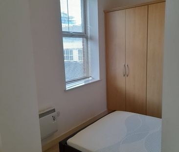 Studio Flat, Mcilroys Building, RG1 - Photo 5