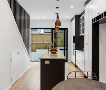 5 Bedrooms on Edendale Rd - Photo 1