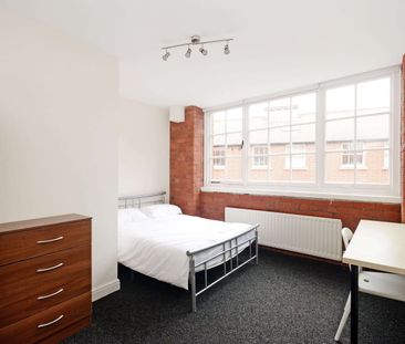 Room in a Shared Flat, Bells Square, S1 - Photo 3