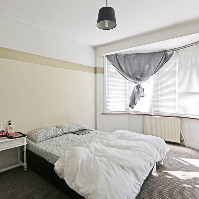 4 bedroom semi-detached house to rent - Photo 1