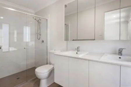 “Modern Townhouse in Springfield for rent !!!” - Photo 2