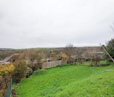 4 bedroom semi-detached house to rent - Photo 6