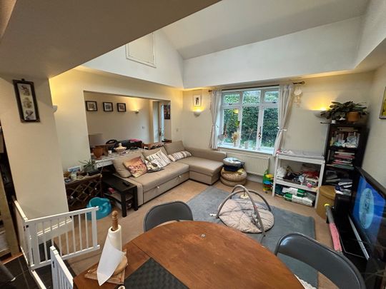 2 Bed Flat, Bishop Road, BS7 - Photo 1