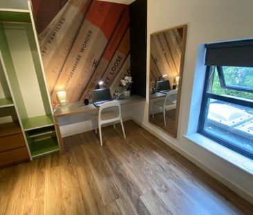 19 Whitegate Road, Huddersfield, HD4 - Photo 4