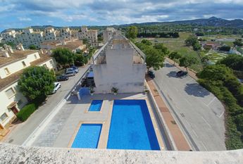 LONG TERM RENTAL. 3 bedroom penthouse apartment for rent with large own large terrace