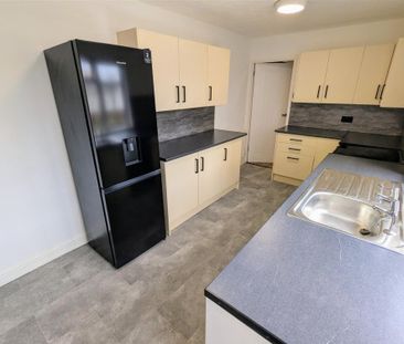 Sunflower Road, Barnstaple - Photo 4