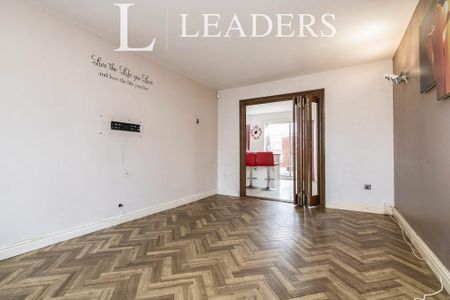 4 bedroom house to rent - Photo 3