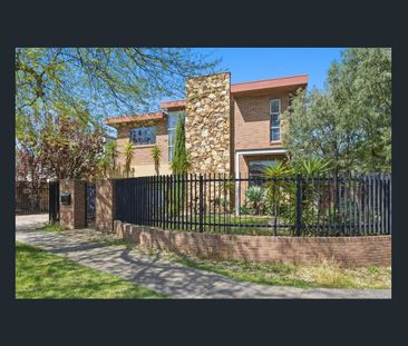 Spacious Family Living in a Prime Balwyn Location - Photo 6