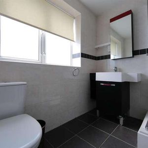 Lodge Road, Hendon, NW4 - Photo 3