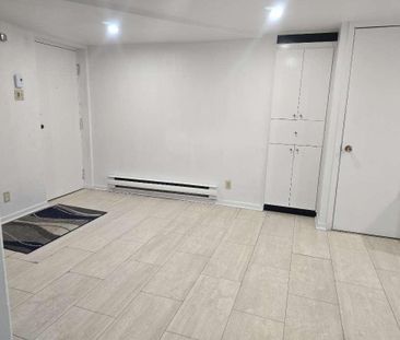 2 1/2 Iberville coin Hochelaga - Photo 3