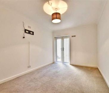 Willow Court, Droitwich Spa, Worcestershire, WR9 - Photo 2