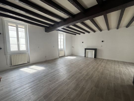 Location Appartement 4 pièces 107m² JARNAC 16200 - Photo 1