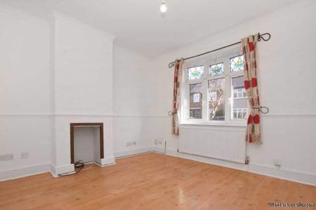 3 bedroom property to rent in London - Photo 2