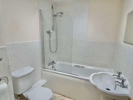 Fleming Way, St Leonards, Exeter, EX2 - Photo 5