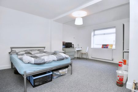 Quaker Lane, Flat 3, Plymouth - Photo 4