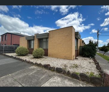 1/2 Howson Street, Brunswick West, Vic 3055 - Photo 2