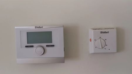 Moderne 4 Zimmer-DG-Wohnung mit hofseitigem Balkon - Photo 4