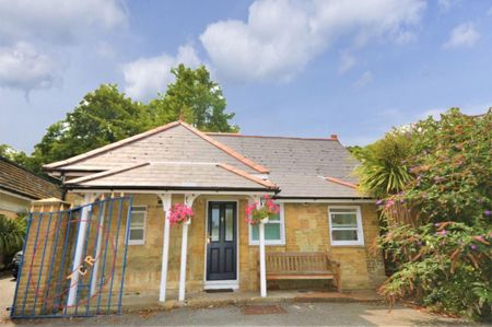 1 bedroom detached house to rent - Photo 5