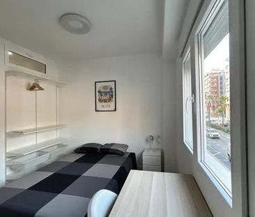 Avinguda de Pérez Galdós, Valencia, Valencian Community 46008 - Photo 2