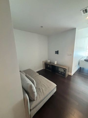 SoHo Lisgar — 1502 - Photo 4