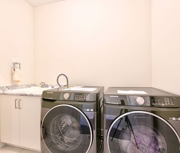 For Lease - 1197 Stag Hollow Unit# UNIT 1, Oakville, Ontario - Photo 1