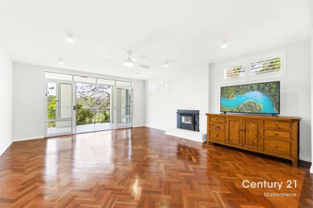 Stunning 4 Bedroom House in a Core Area of East Lindfield&excl; - Photo 4