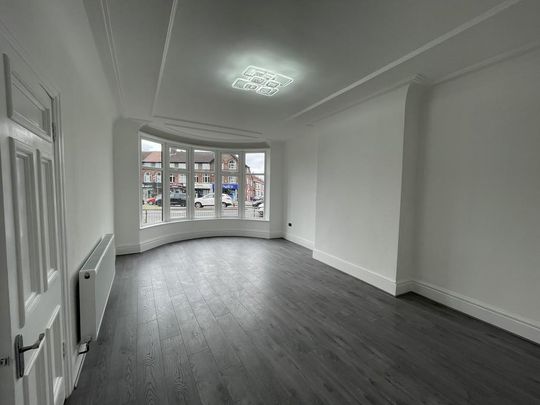 5 bedroom end of terrace house to rent - Photo 1