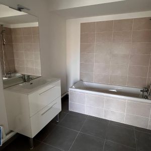 Location Appartement 1 pièce 28m² ARMENTIERES 59280 - Photo 2