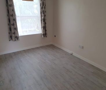 2 Bed Flat, Tremona Court, SO16 - Photo 3