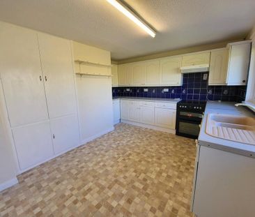 3 bedroom bungalow to rent - Photo 6
