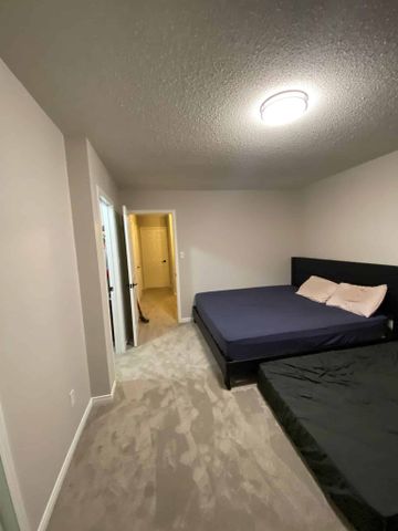 Three bedroom detached home for rent Bowmanville - Photo 3